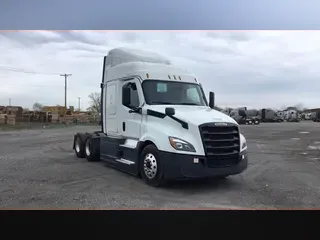 2021 Freightliner Cascadia 126