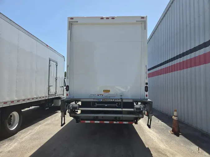 2018 FREIGHTLINER M2 106