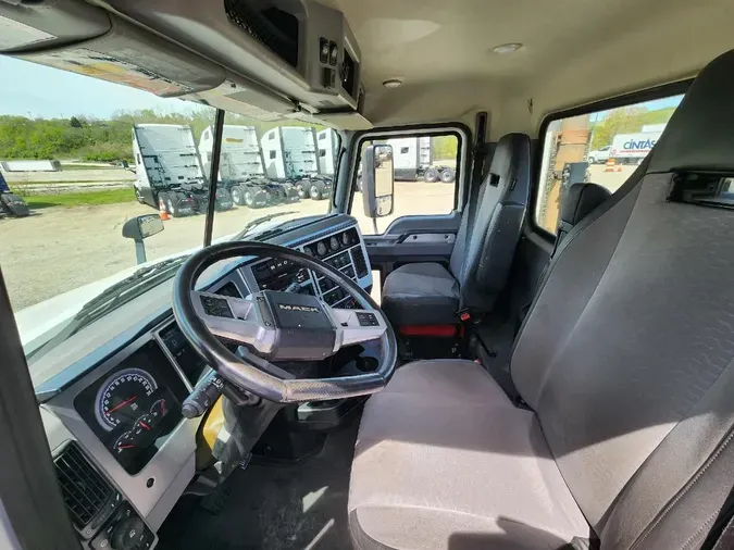 2019 MACK AN64Tf95a0c386cd034e9fa80568a9a7e1b47