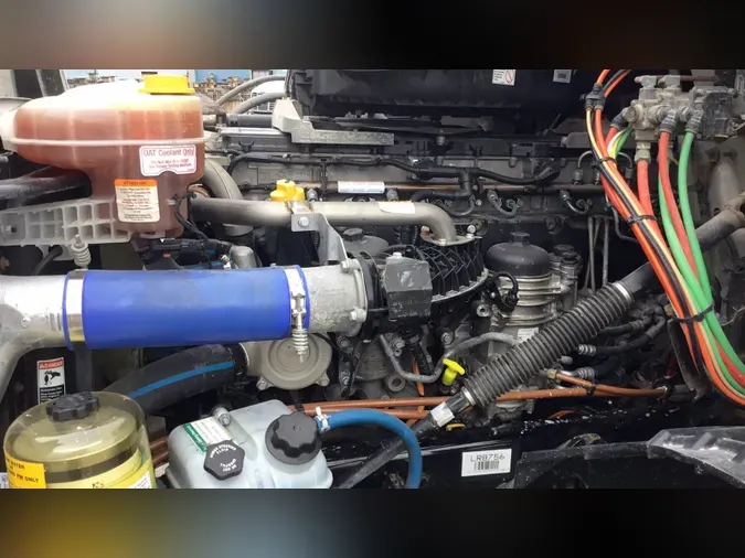 2020 Freightliner Cascadia 126