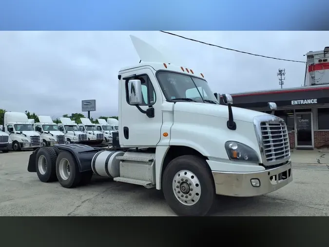 2020 FREIGHTLINER/MERCEDES CASCADIA 125