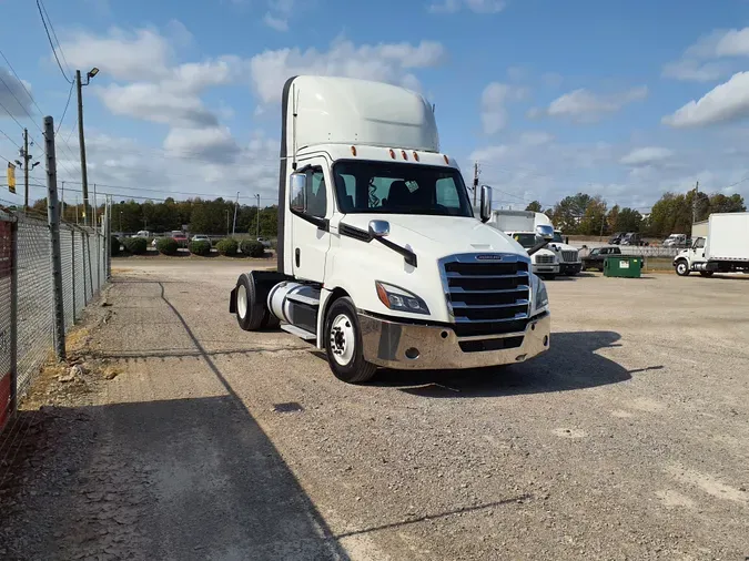 2019 FREIGHTLINER/MERCEDES NEW CASCADIA 126