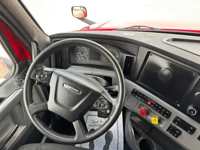 2022 FREIGHTLINER Cascadia 126