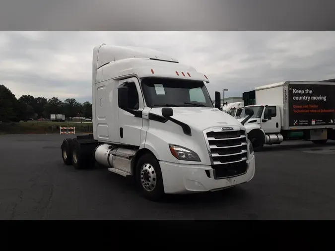 2020 Freightliner Cascadia 126f96213dd9818e6e68714eb9b22a474a8