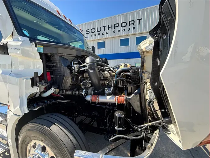 2022 Freightliner Cascadia 126