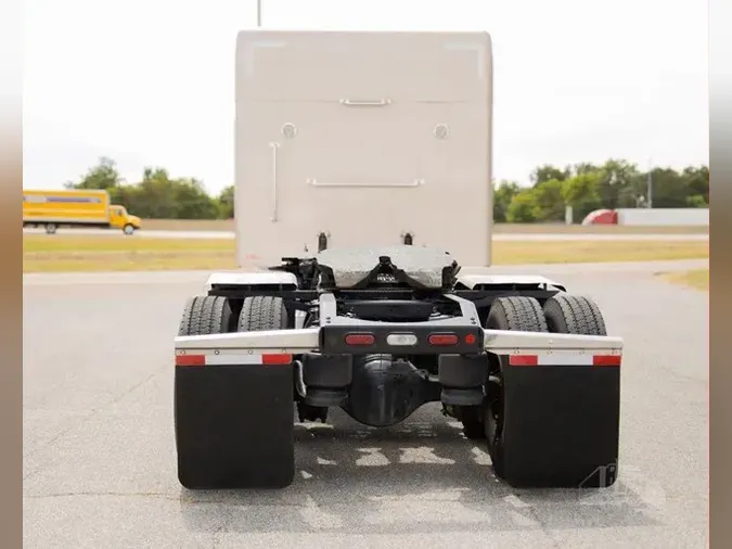 2019 PETERBILT 389