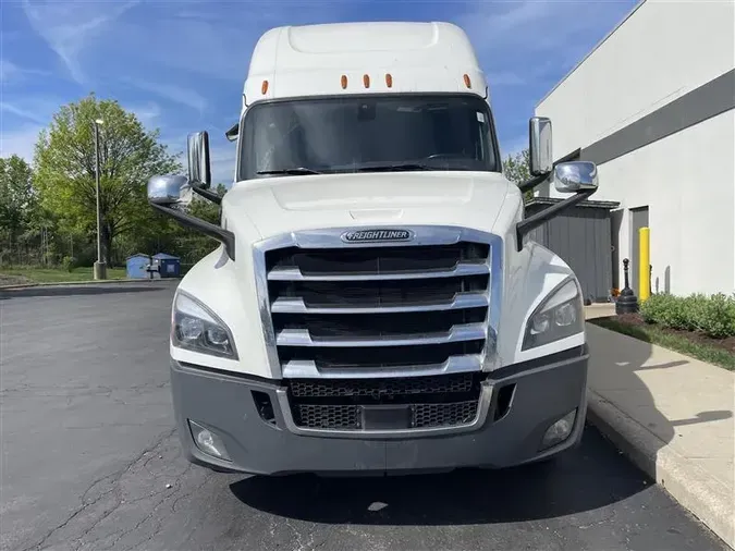 2020 FREIGHTLINER CA126
