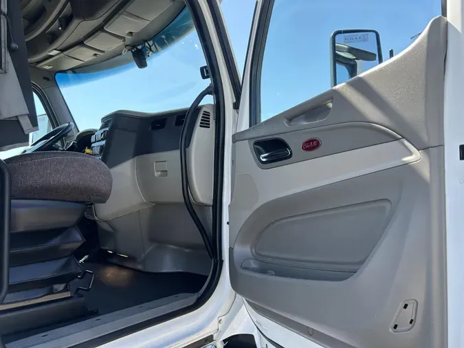 2021 Peterbilt 579