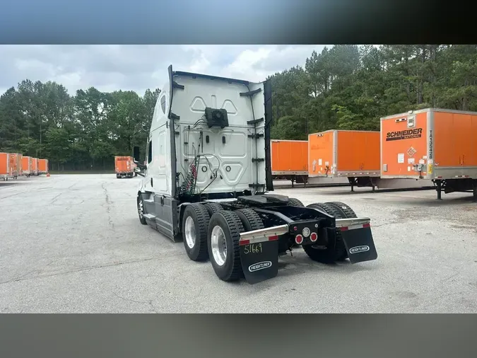 2021 Freightliner Cascadia