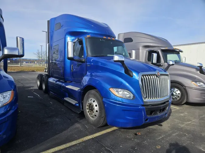 2022 International LT625