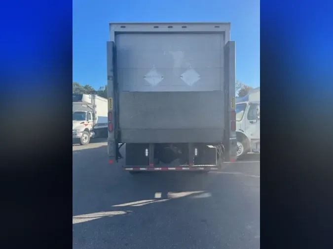 2019 FREIGHTLINER/MERCEDES M2 106f97a7af880d785b43942472a94d750b6