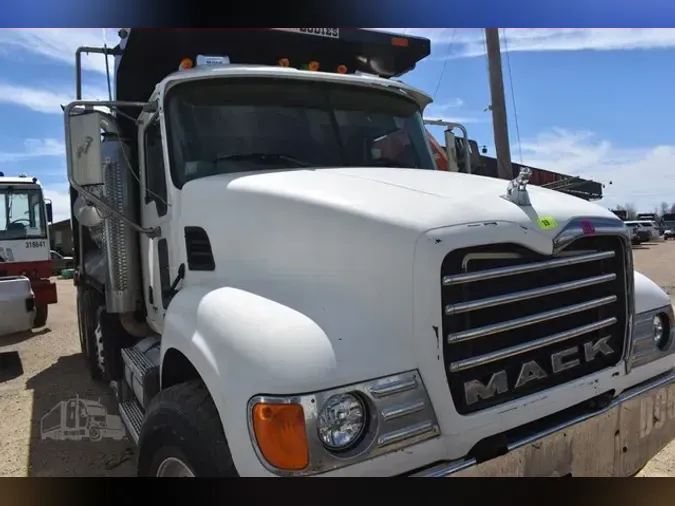 2007 MACK GRANITE CV713