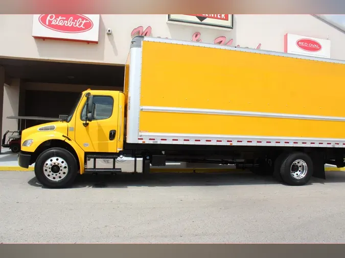 2019 Freightliner Business Class M2 106
