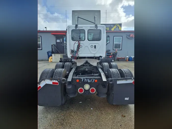 2018 FREIGHTLINER/MERCEDES CASCADIA 125