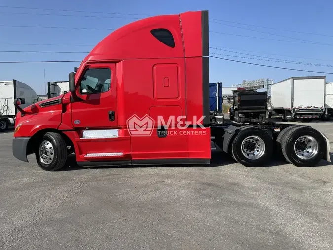 2022 FREIGHTLINER Cascadia 126