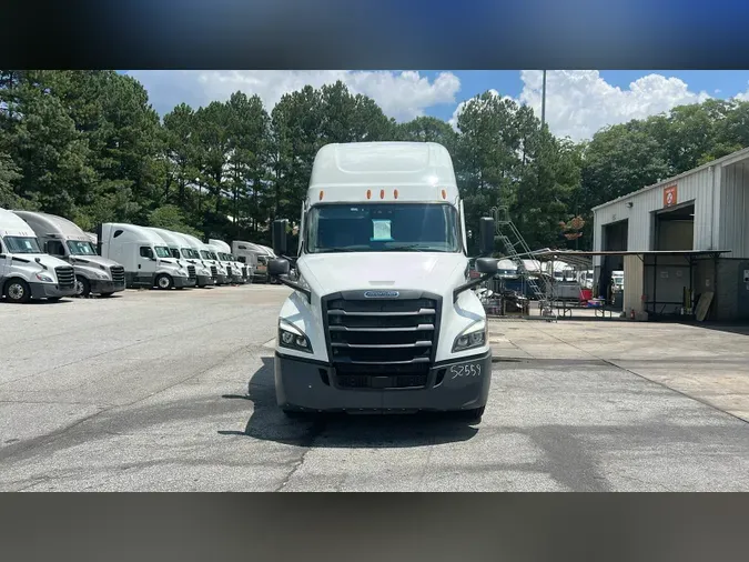 2022 Freightliner Cascadia 126