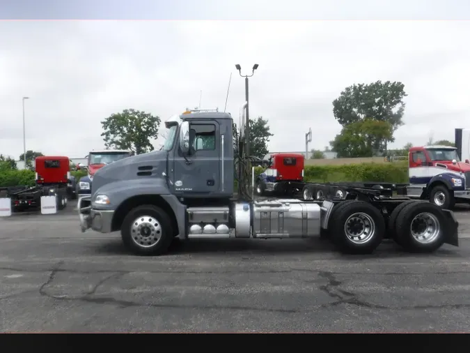 2017 Mack CXU613