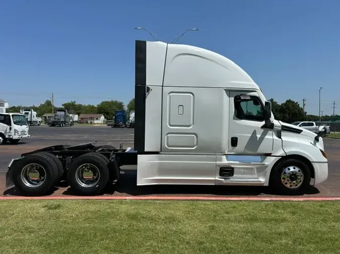 2022 FREIGHTLINER CASCADIA