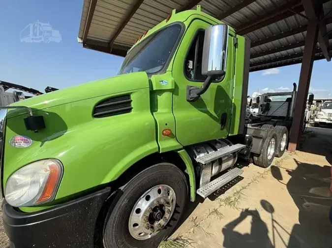 2018 FREIGHTLINER CASCADIA 113