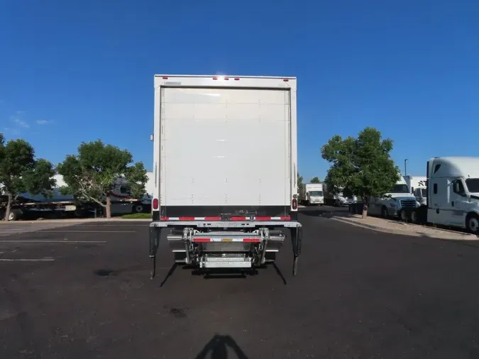 2019 FREIGHTLINER M2 106