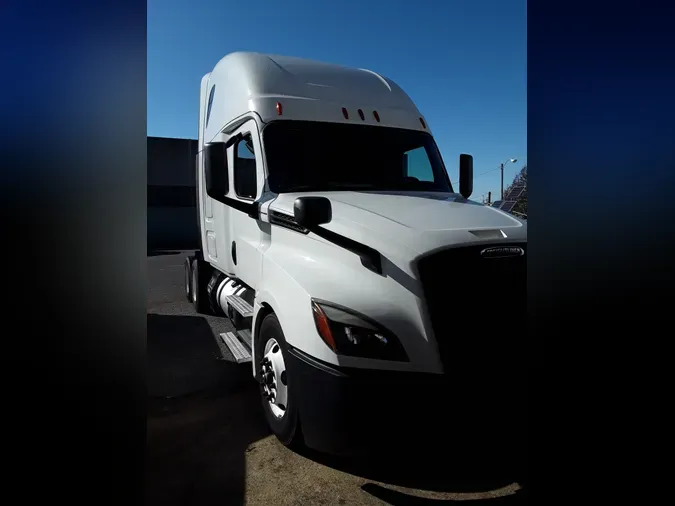 2018 FREIGHTLINER/MERCEDES PT126064ST