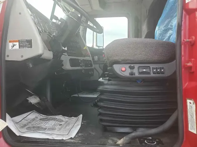 2017 WESTERN STAR 4900SA