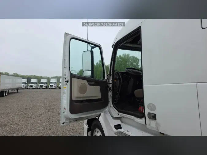 2018 Volvo VNL 740