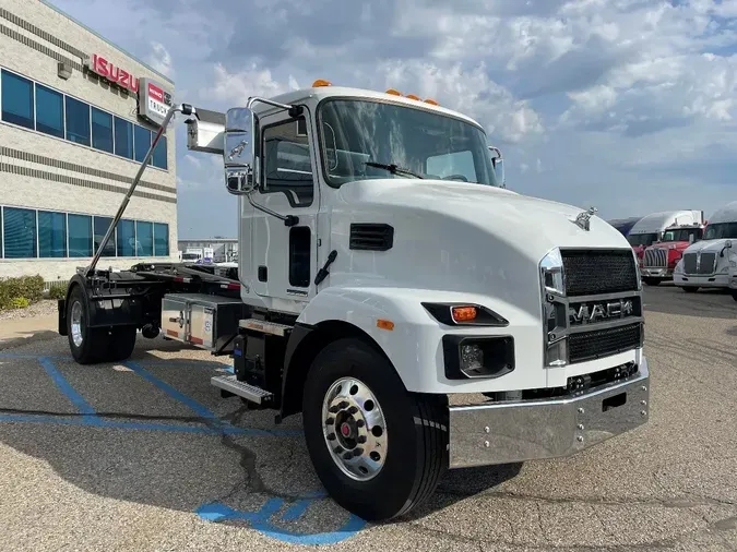 2026 MACK MD MD7 Derated
