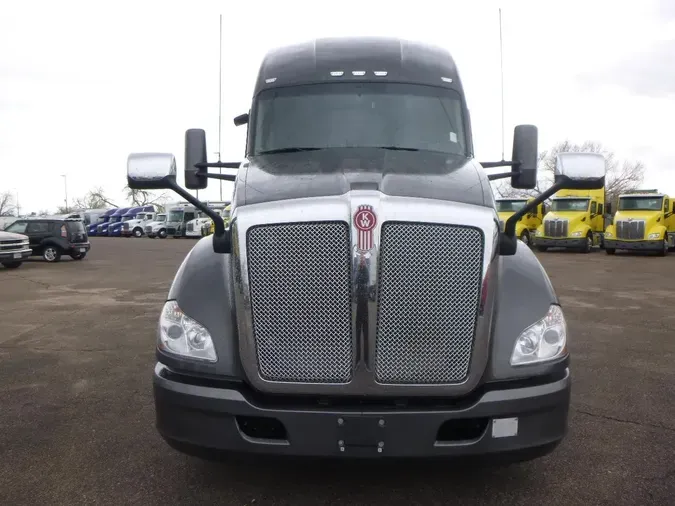 2022 Kenworth T680