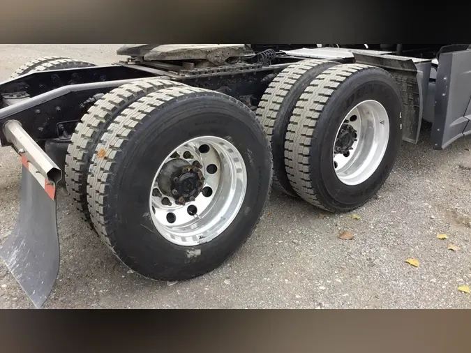 2021 Freightliner Cascadia 126