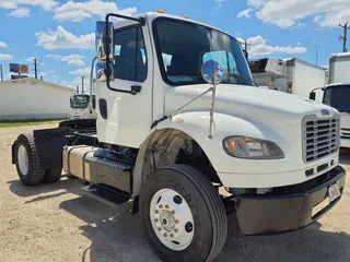 2017 FREIGHTLINER M2 106