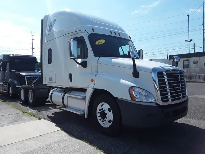 2019 FREIGHTLINER/MERCEDES CASCADIA 125