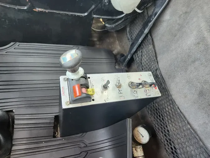2001 STERLING LT9500