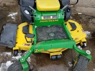 2012 John Deere Z665