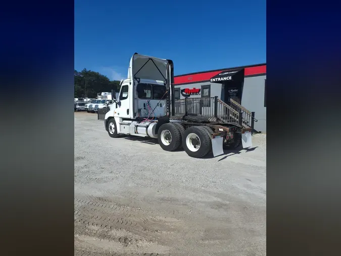 2020 FREIGHTLINER/MERCEDES CASCADIA 125f9aa9451cf76cccb03ae0e38eb52605c