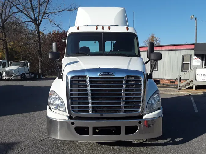 2016 FREIGHTLINER/MERCEDES CASCADIA 125