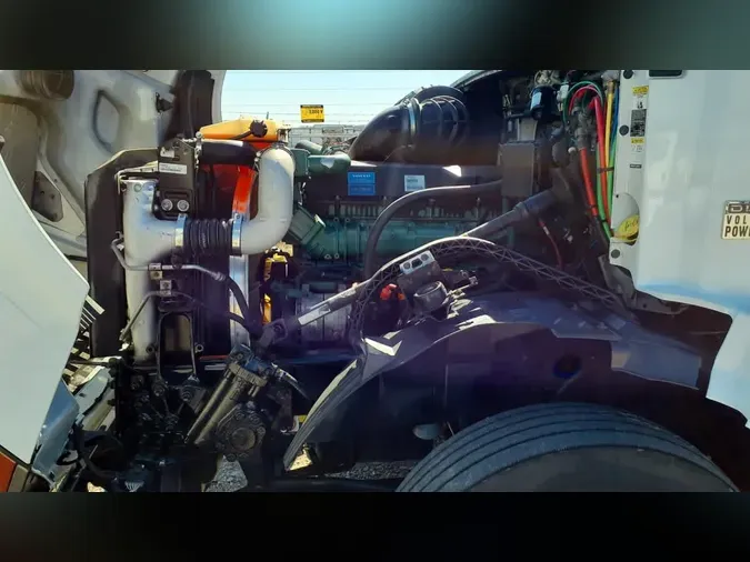 2016 VOLVO VNL42TRACTOR