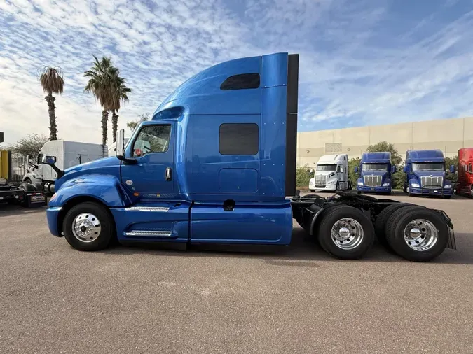 2022 International LT625