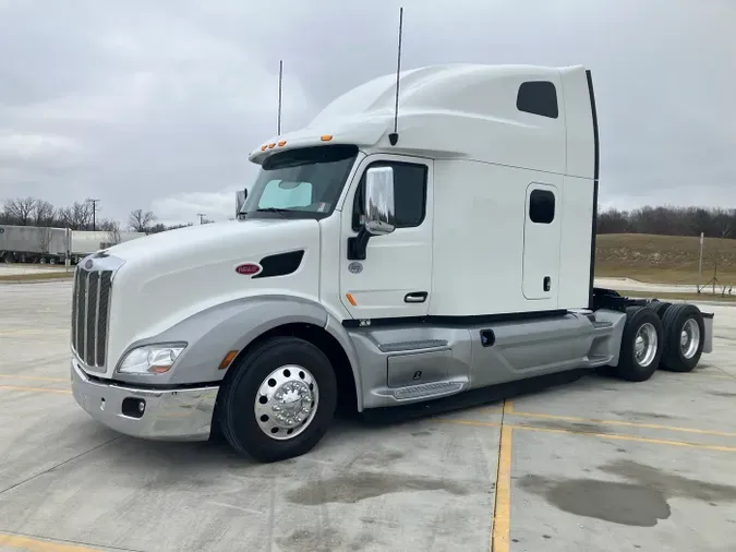 2021 Peterbilt 579