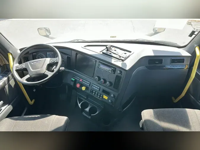 2024 Freightliner Cascadia 126