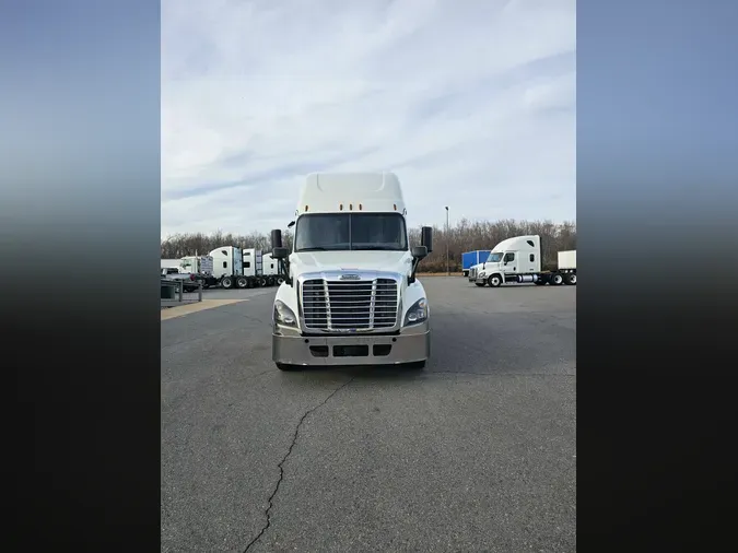 2019 FREIGHTLINER/MERCEDES CASCADIA 125