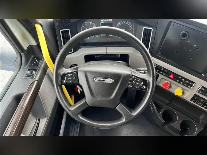 2021 FREIGHTLINER CA126