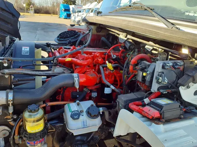 2019 FREIGHTLINER/MERCEDES M2 106