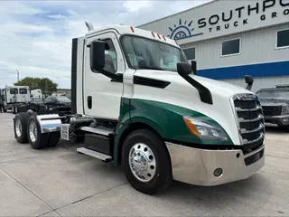 2021 Freightliner Cascadia 126