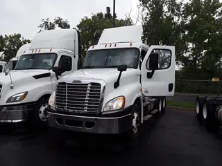2019 FREIGHTLINER CASCADIA 125