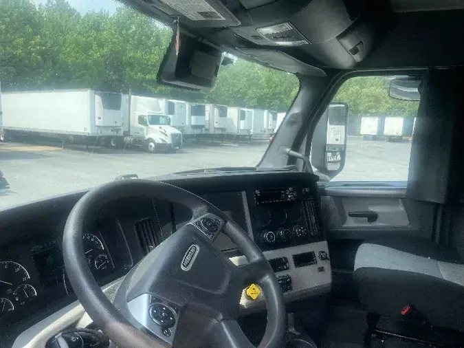 2020 Freightliner T12664ST