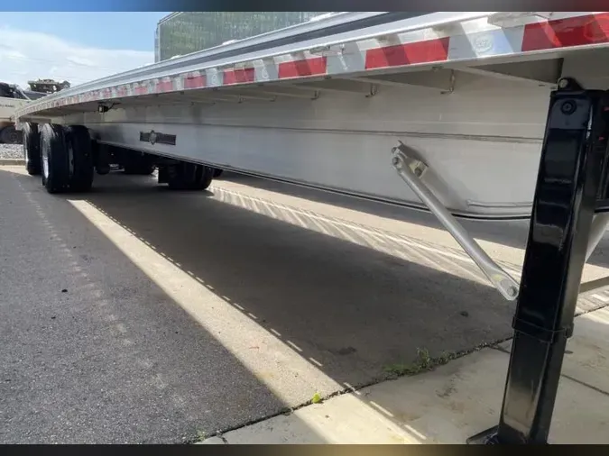 2024 Mac Trailers Flatbed