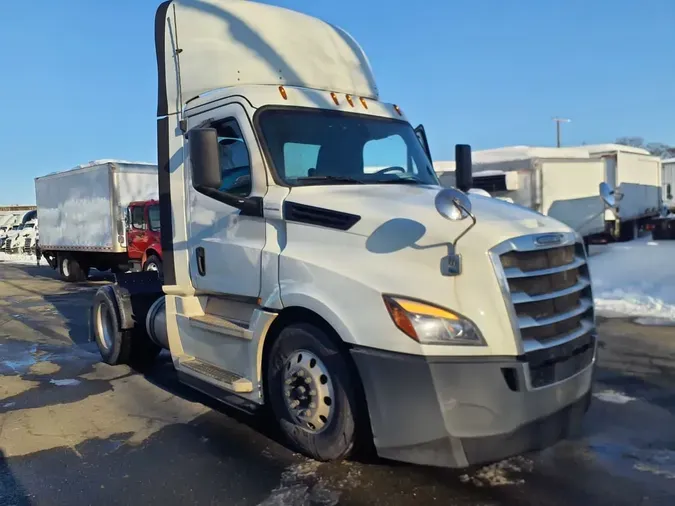 2020 FREIGHTLINER/MERCEDES NEW CASCADIA 126