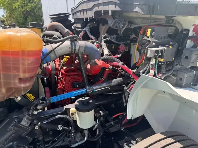 2019 NAVISTAR INTERNATIONAL 4300