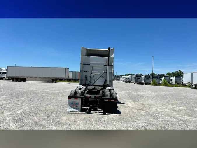 2016 Volvo VNL 740